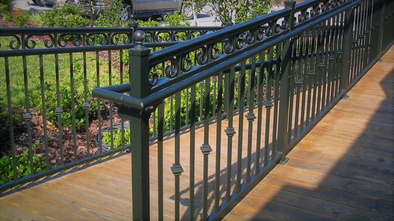 aluminum fence custom aluminum finyl sales