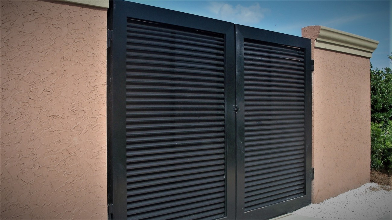 Riverwood louver gates 5 wide